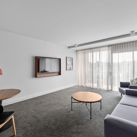 יארה גלן Balgownie Estate Yarra Valley מראה חיצוני תמונה A staged living room